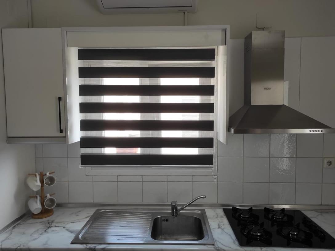 Ina'S Apartments Lefkimmi  Ngoại thất bức ảnh